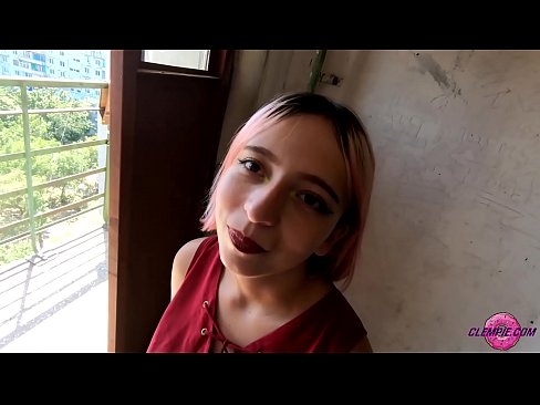 ❤️ شاگرد سينوئل چوسي ٿو هڪ اجنبي کي ٻاهر جي پوئتي ۾ - هن جي منهن تي ❤️❌ ☑